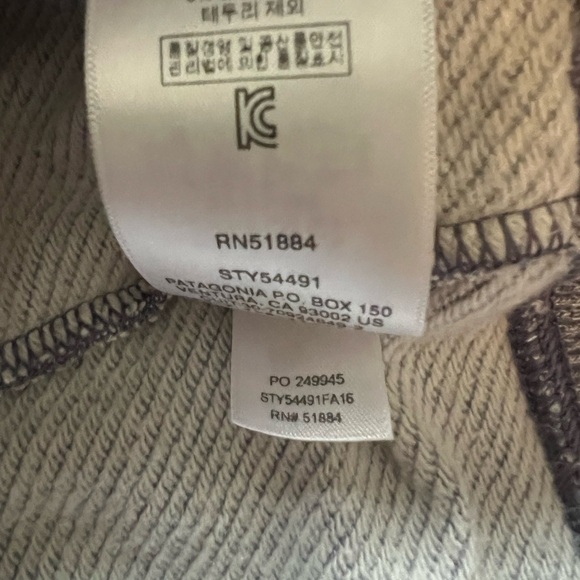 Patagonia Women’s Full-Zip Hoodie - Picture 7 of 7